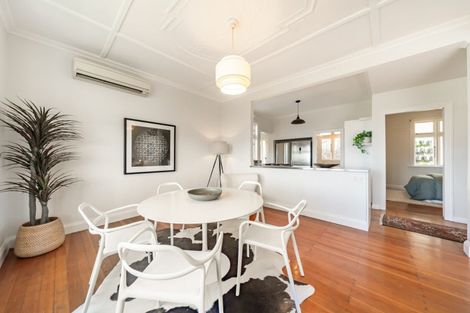 Photo of property in 4 Norna Crescent, Kelburn, Wellington, 6012