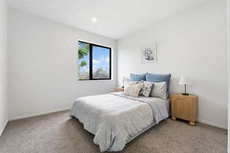 Photo of property in 2/30 Smythe Road, Henderson, Auckland, 0612