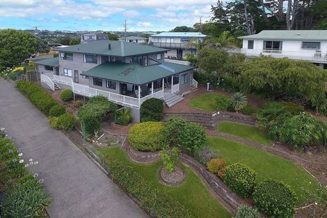 Photo of property in 142 Vipond Road, Stanmore Bay, Whangaparaoa, 0932