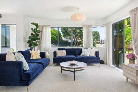 Photo of property in 11 Reef Avenue, Papamoa Beach, Papamoa, 3118