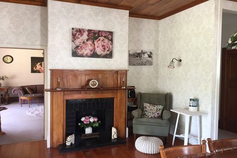 Photo of property in 16 Fairfield Road, Hawera, 4610