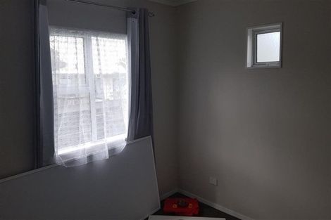 Photo of property in 94 Chislehurst Street, Henderson, Auckland, 0612