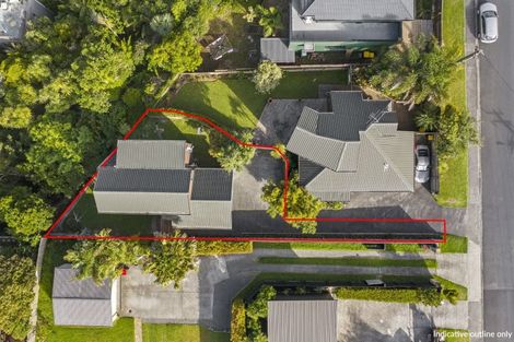 Photo of property in 2/60 Rangatira Road, Beach Haven, Auckland, 0626