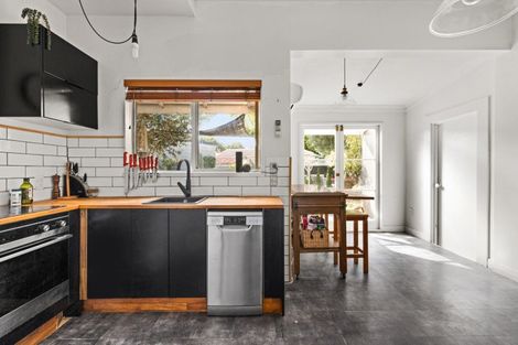 Photo of property in 1 Mcdonald Street, Napier South, Napier, 4110