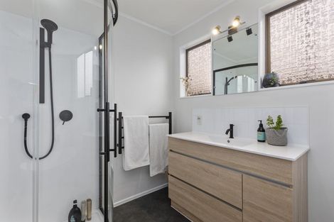 Photo of property in 103 Holborn Drive, Stokes Valley, Lower Hutt, 5019