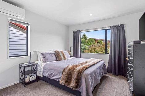 Photo of property in 6 Jean Alma Lane, Wattle Downs, Auckland, 2103
