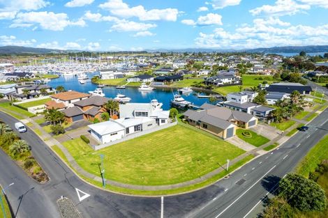 Photo of property in 2 Rauiri Drive, One Tree Point, 0118