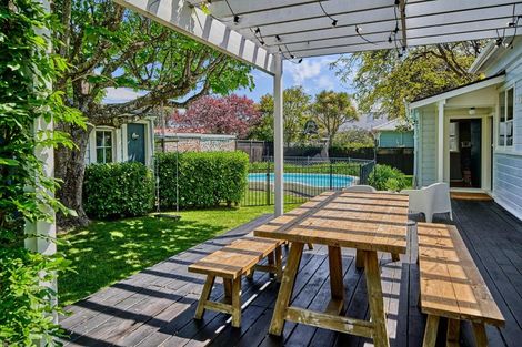 Photo of property in 15 Konini Street, Eastbourne, Lower Hutt, 5013