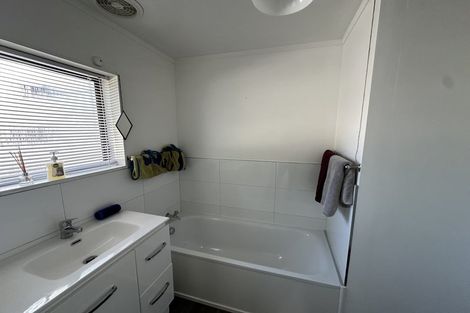 Photo of property in 65a Vardon Road, St Andrews, Hamilton, 3200