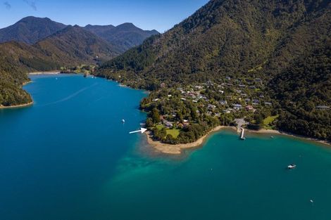 Photo of property in 25 Kamahi Road, Tennyson Inlet, Rai Valley, 7195