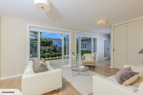 Photo of property in 5c Church Street, Devonport, Auckland, 0624