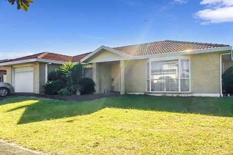 Photo of property in 15 Attymon Lane, East Tamaki, Auckland, 2016
