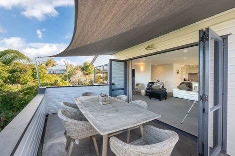 Photo of property in 2/16 Law Street, Torbay, Auckland, 0630