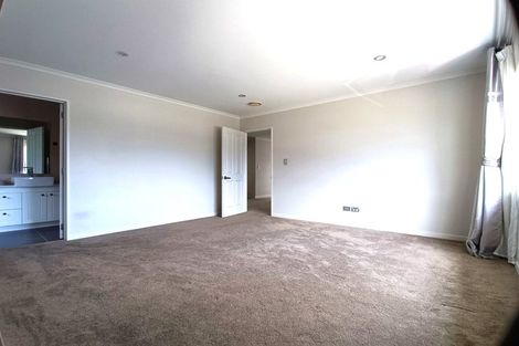 Photo of property in 73 Rosewell Crescent, Flat Bush, Auckland, 2019