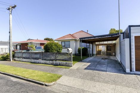 Photo of property in 5 Seddon Street, Westown, New Plymouth, 4310