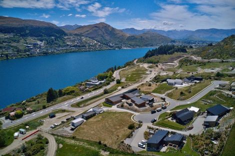 Photo of property in 10 Red Deer Rise, Kelvin Heights, Queenstown, 9300