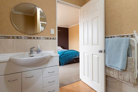 Photo of property in 49 Oteki Park Drive, Welcome Bay, Tauranga, 3112