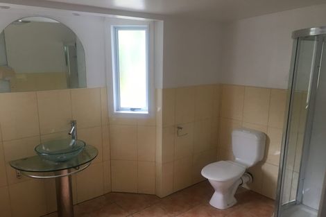 Photo of property in 695 State Highway 16, Kumeu, 0891