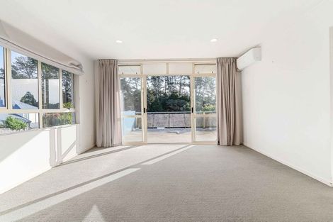 Photo of property in 4e/20 Ian Marwick Place, Birkenhead, Auckland, 0626
