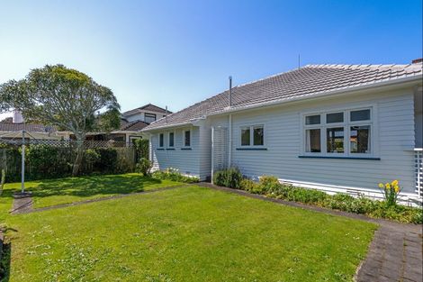 Photo of property in 8 Moana Street, Hokowhitu, Palmerston North, 4410