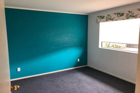 Photo of property in 20 Aspen Way, Kelvin Grove, Palmerston North, 4414