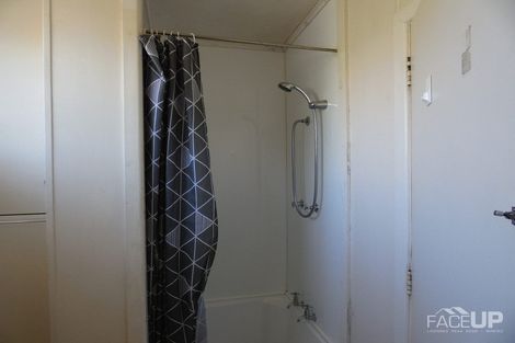 Photo of property in 49 Flanshaw Road, Te Atatu South, Auckland, 0610