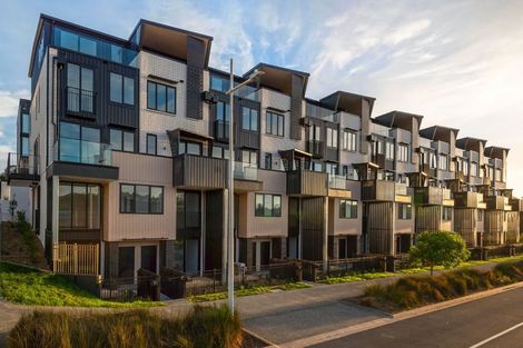 Photo of property in 10/18 Karengo Street, Long Bay, Auckland, 0630