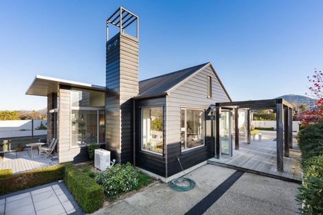 Photo of property in 3 Sunninghurst Drive, Fairfield, Dunedin, 9018