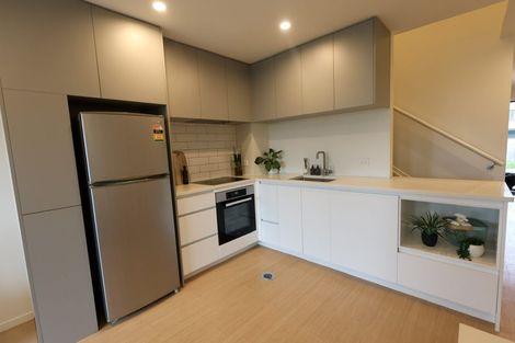 Photo of property in 642b Massey Road, Mangere, Auckland, 2022