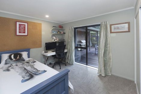 Photo of property in 271 Queenspark Drive, Parklands, Christchurch, 8083