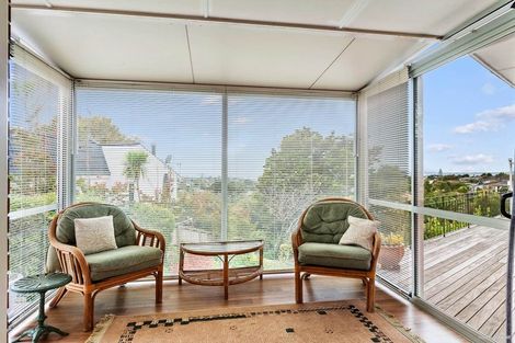 Photo of property in 5 Elizabeth Place, Mairangi Bay, Auckland, 0630