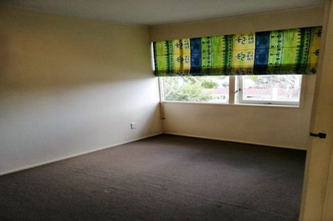 Photo of property in 2/56 Peach Road, Glenfield, Auckland, 0629