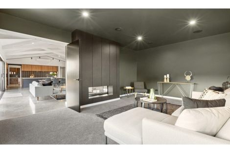 Photo of property in 35 Mike Smith Drive, Cambridge, 3434