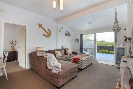 Photo of property in 92 Wharf Road, Clarks Beach, Pukekohe, 2679
