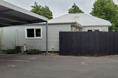 Photo of property in 4/6 Defoe Place, Waltham, Christchurch, 8023