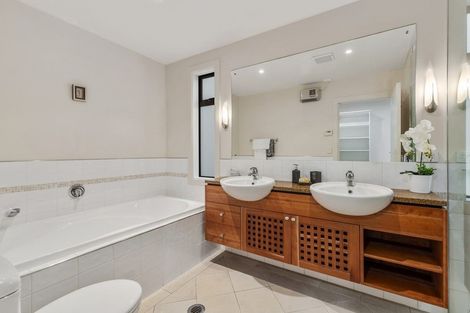 Photo of property in 32a Langton Road, Stanmore Bay, Whangaparaoa, 0932