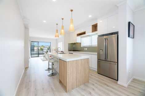 Photo of property in 49a Titirangi Road, New Lynn, Auckland, 0600