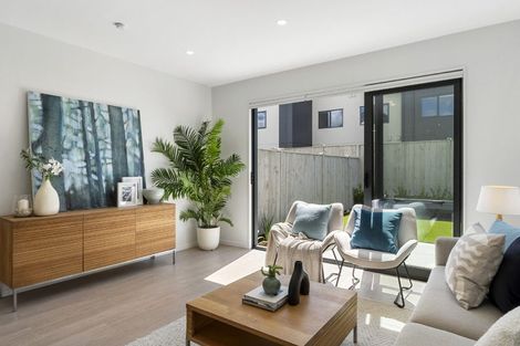 Photo of property in 8 Paraone Crescent, Takanini, 2112