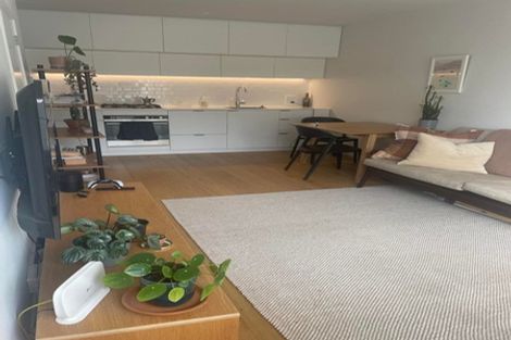 Photo of property in 25 Jean Caldwell Way, Island Bay, Wellington, 6023