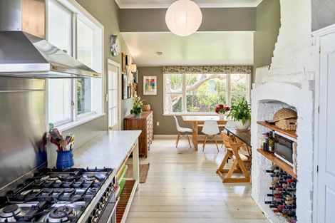 Photo of property in 15 Konini Street, Eastbourne, Lower Hutt, 5013