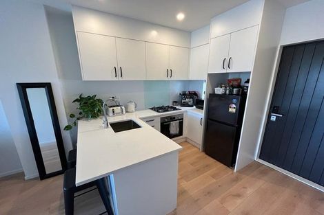 Photo of property in 4/60 Highland Drive, Highland Park, Auckland, 2010