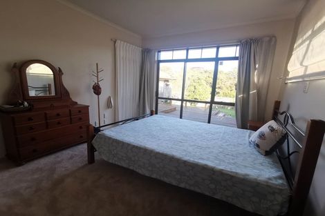 Photo of property in 14 Maryann Place, Greenhithe, Auckland, 0632