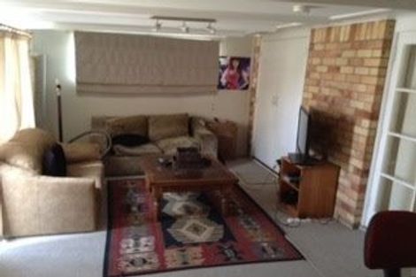 Photo of property in 5 Amberley Avenue, Te Atatu South, Auckland, 0610