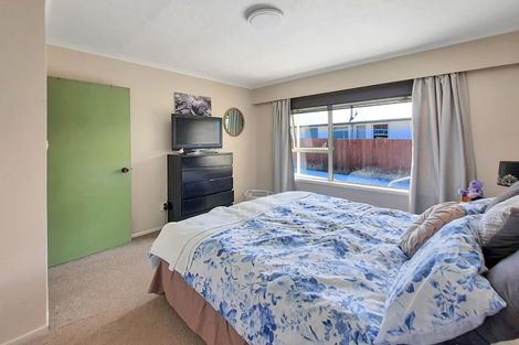 Photo of property in 1/29 Heathglen Avenue, Parklands, Christchurch, 8083