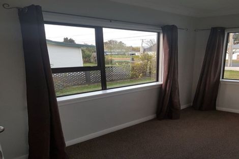 Photo of property in 5 Henry Street, Ebdentown, Upper Hutt, 5018