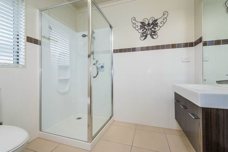 Photo of property in 68 Schnapper Road, Schnapper Rock, Auckland, 0632