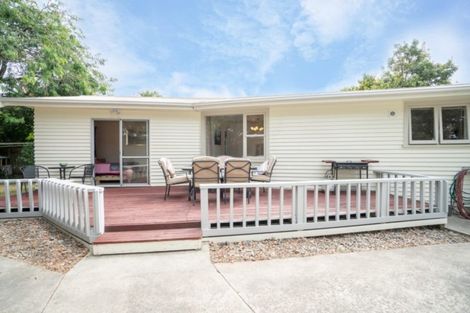 Photo of property in 14 Antrim Place, Hokowhitu, Palmerston North, 4410