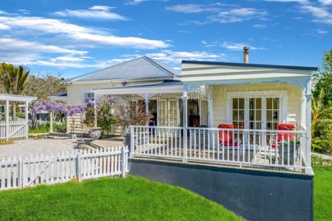 Photo of property in 5 Hook Road, Paparoa, 0571