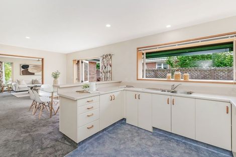 Photo of property in 2/128 Yaldhurst Road, Sockburn, Christchurch, 8042