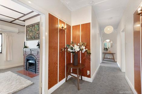 Photo of property in 106 Mortimer Terrace, Brooklyn, Wellington, 6021